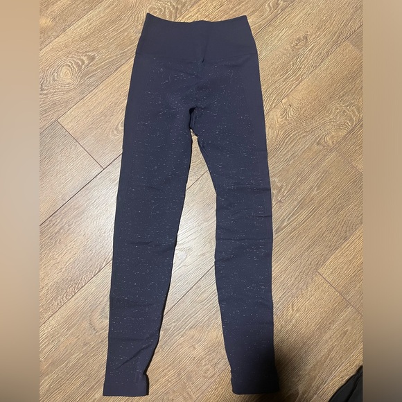 Super cute LuLuLemon full length leggings. Speckled navy blue. - Picture 2 of 2